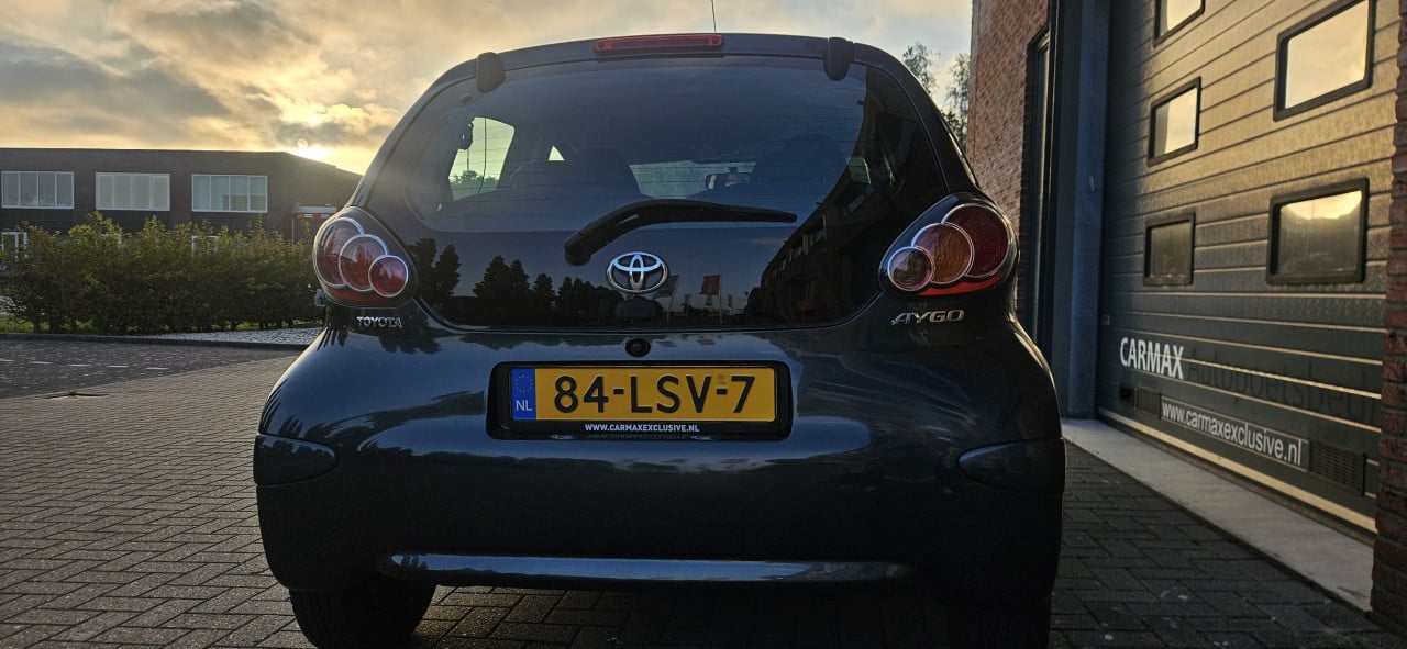 Zuinige TOYOTA AYGO Comfort 5drs NL AUTO / NAP / 78.111 km !!