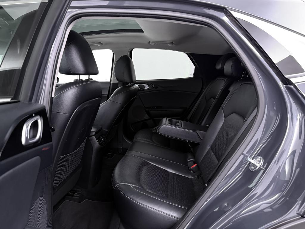 Kia Xceed 1.5 t-gdi mhev executiveline | trekhaak | schuifdak | jbl |