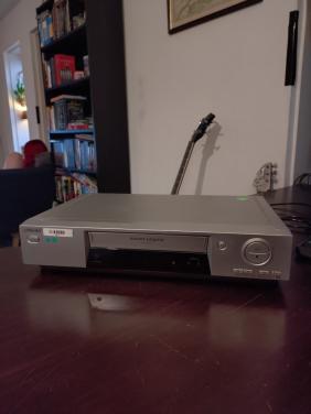 Videorecorder (VHS) te koop!