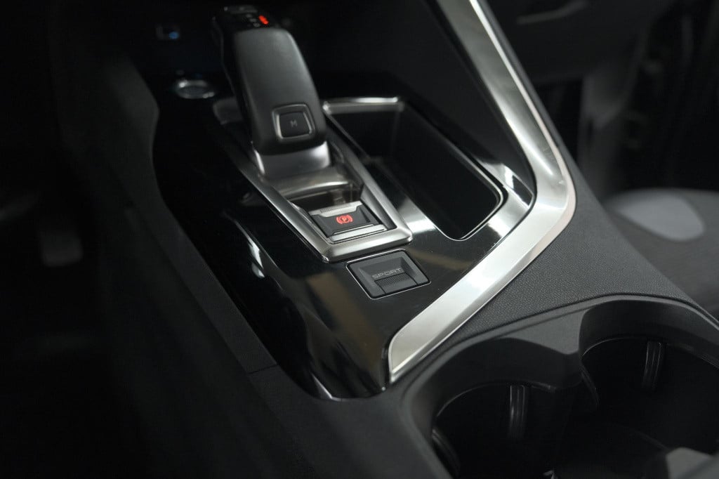 Peugeot 3008 puretech 130 eat8 blue lease premium | camera | elektronische 