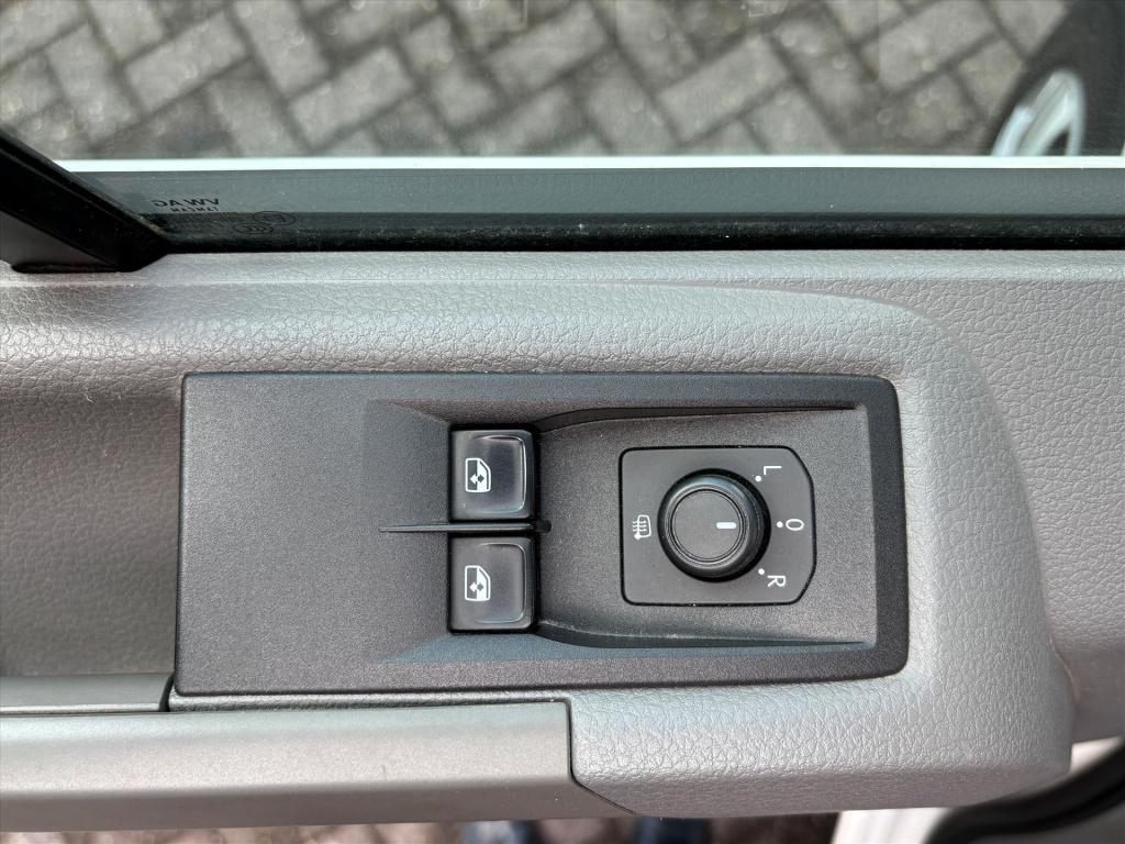 Volkswagen Crafter 2.0 tdi 140pk l4h3 3500 fwd| 7 zits dubbele cabine| trek