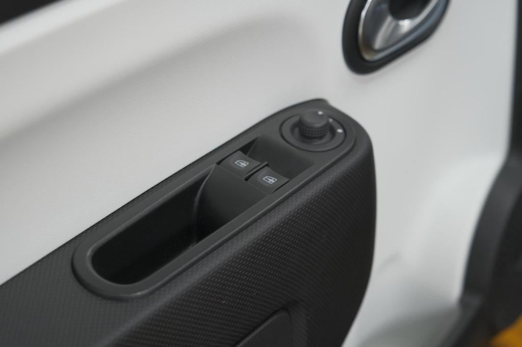 Renault Twingo z.e. r80 collection | lage kilometerstand | apple carplay | 