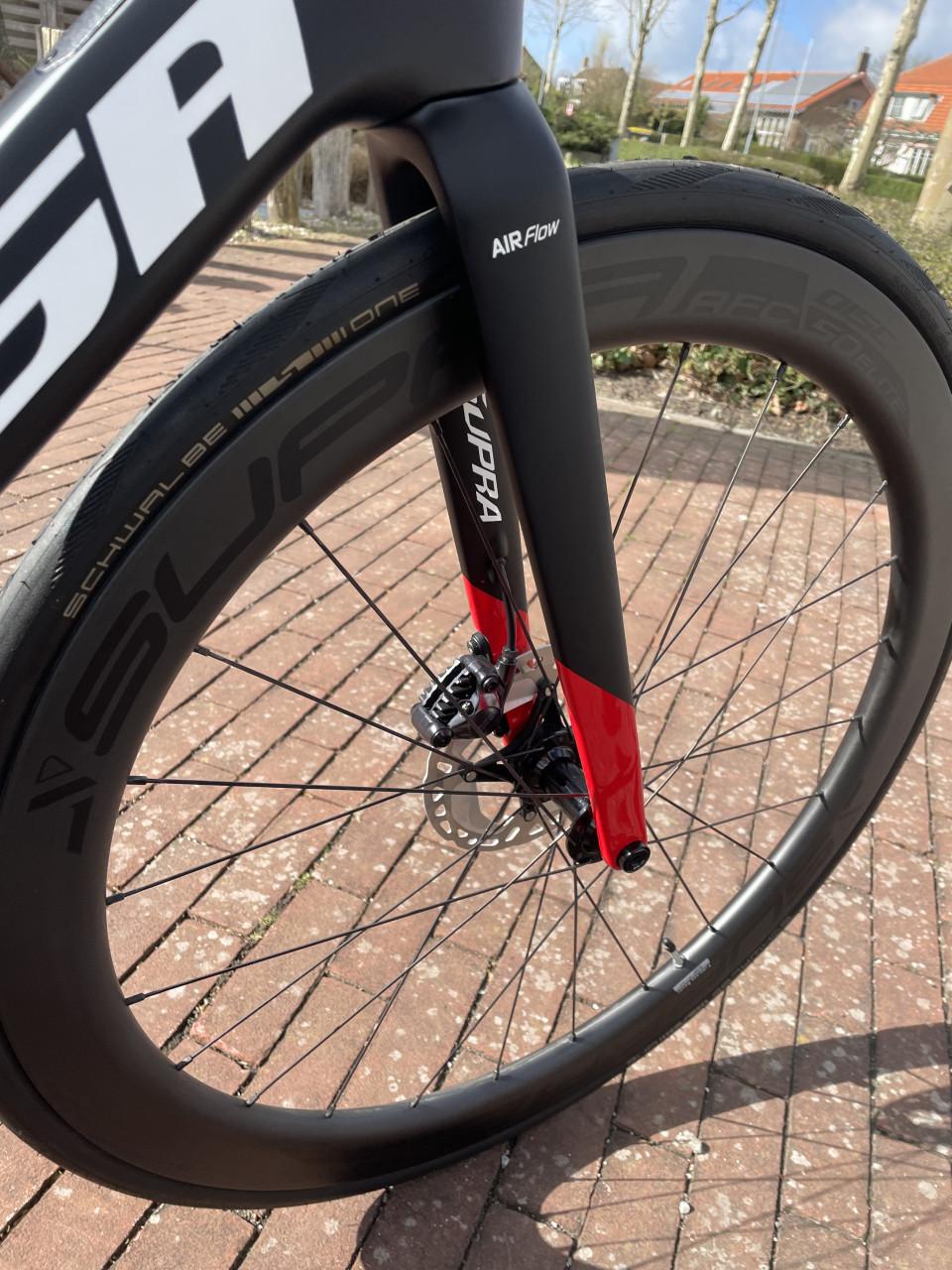 Sensa Giulia Evo Carbon Ultegra DI2 Racefiets zo goed als nieuw !!