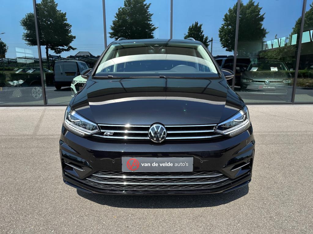 Volkswagen Touran 1.5 tsi 150pk dsg r-line highline | led | trekhaak | dode