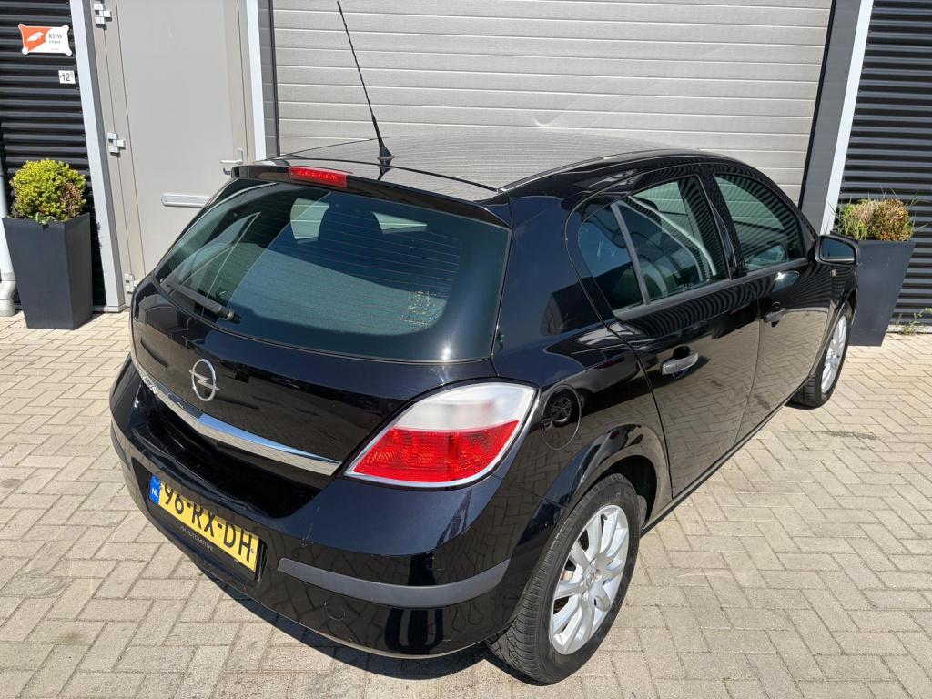Opel Astra 1.4 essentia/1e eigenaar/airco/lichtmetaal/zwart metallic/