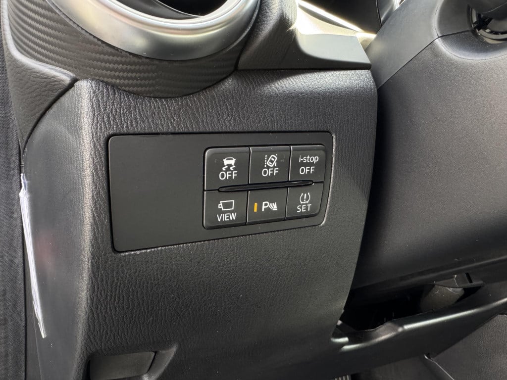 Mazda 2 1.5 skyactiv-g signature | navigatie | 360° camera | head-up displa