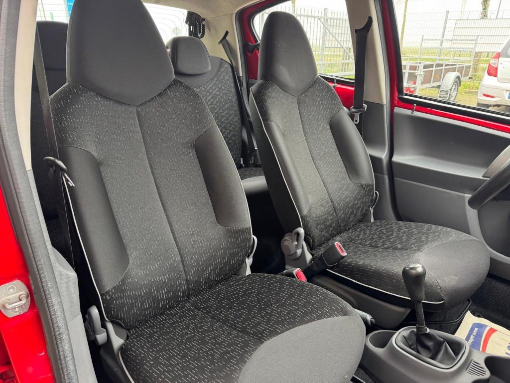 Peugeot 107 1.0-12v xs