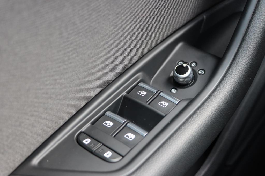 Audi A4 limousine 40 tfsi advanced edition 204pk s-tronic