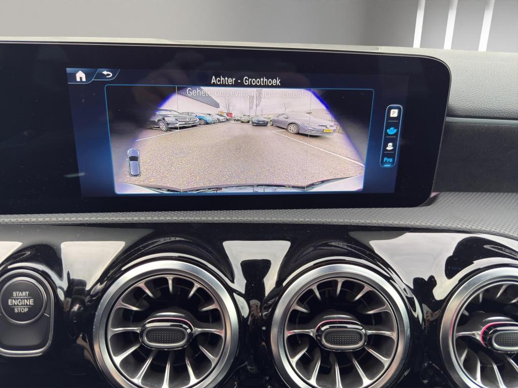 Mercedes-Benz A-Klasse 250 e amg line panoramadak | 19"velg | sfeer | elekt