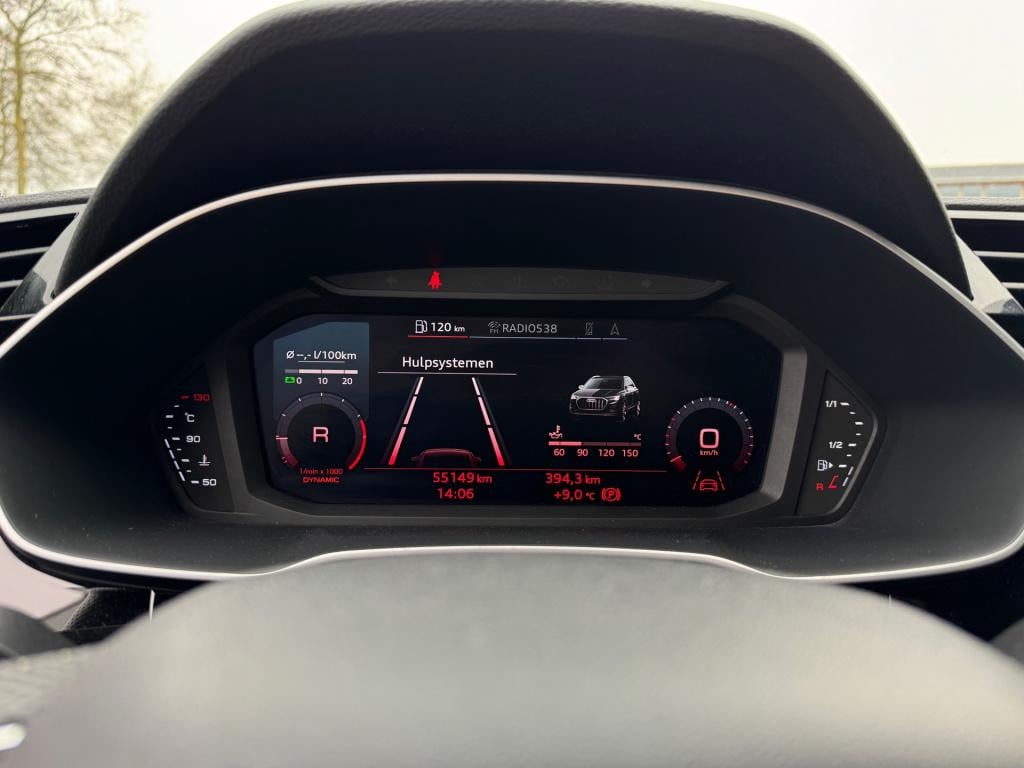 Audi Q3 35 tfsi 3x s-line* keyless * matrix led * camera * carplay