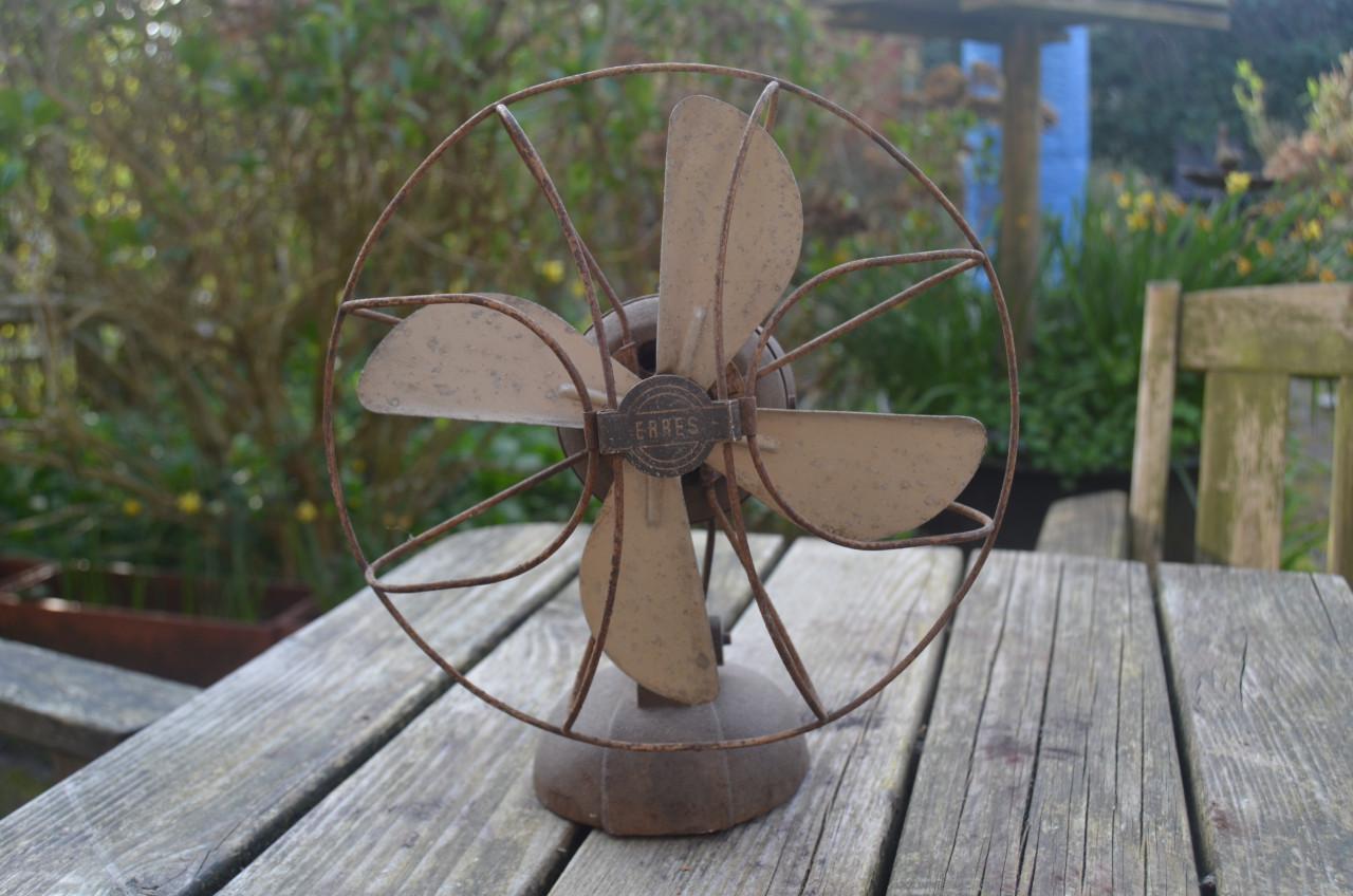 Oude tafelventilator ERRES