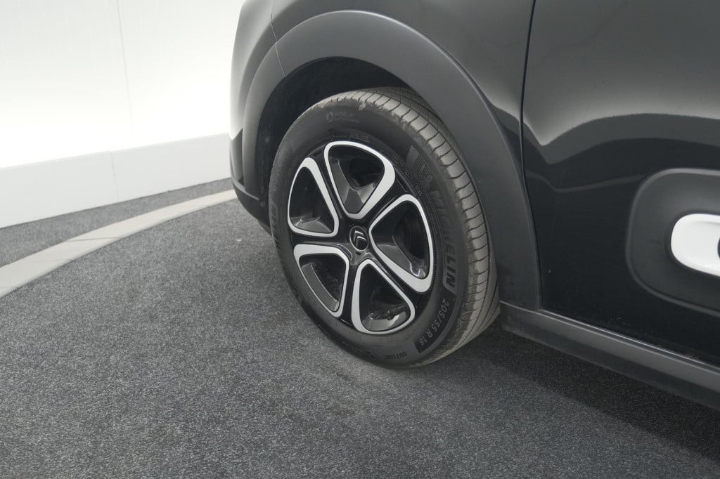Citroen C3 puretech 82 plus | parkeersensoren | navigatie | apple carplay