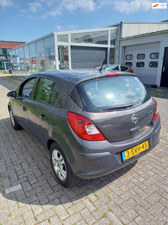 Opel Corsa automaat corsa 1.2 cosmo 1.2-16v cosmo uit 2013