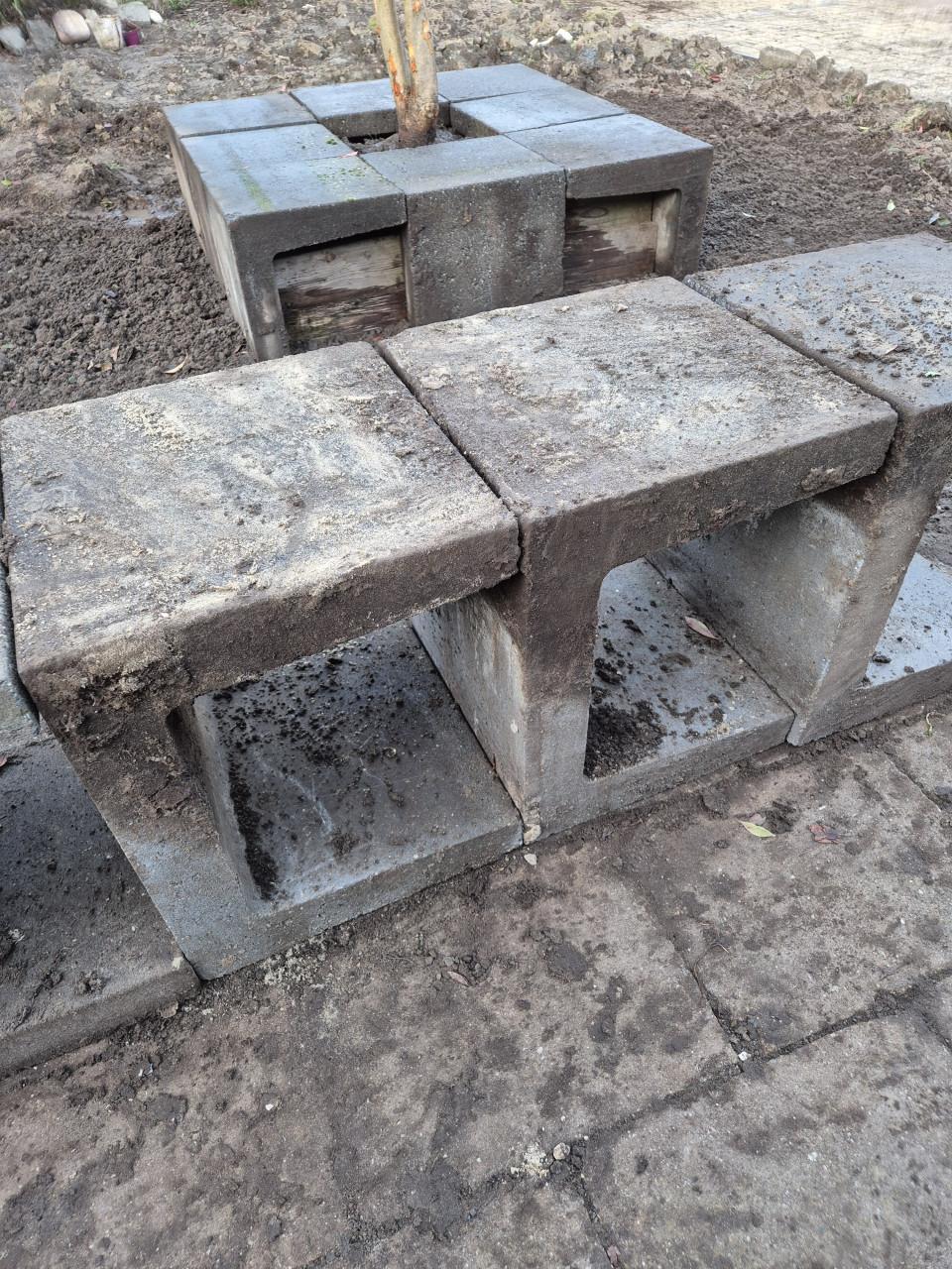 Betonnen blokken u-profiel