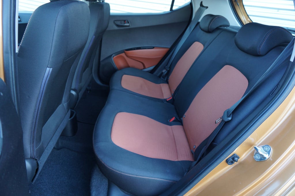 Hyundai I 10 1.0i i-motion comfort climate / cruise / parkeers. / nap
