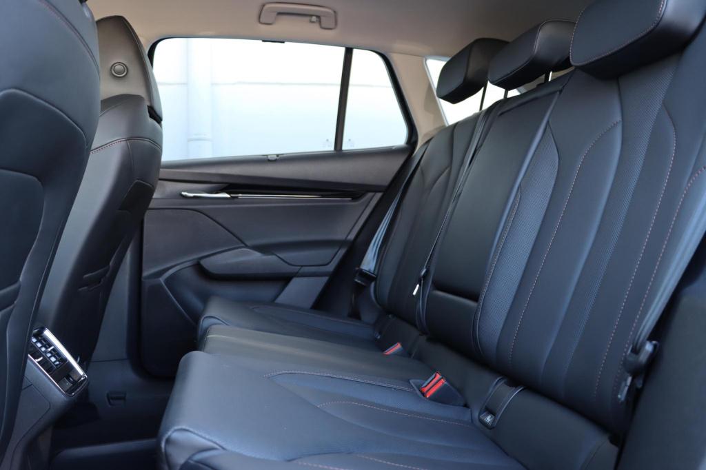 Skoda Enyaq Iv 80 business edition 82kwh 204pk | soh 96,6,% |