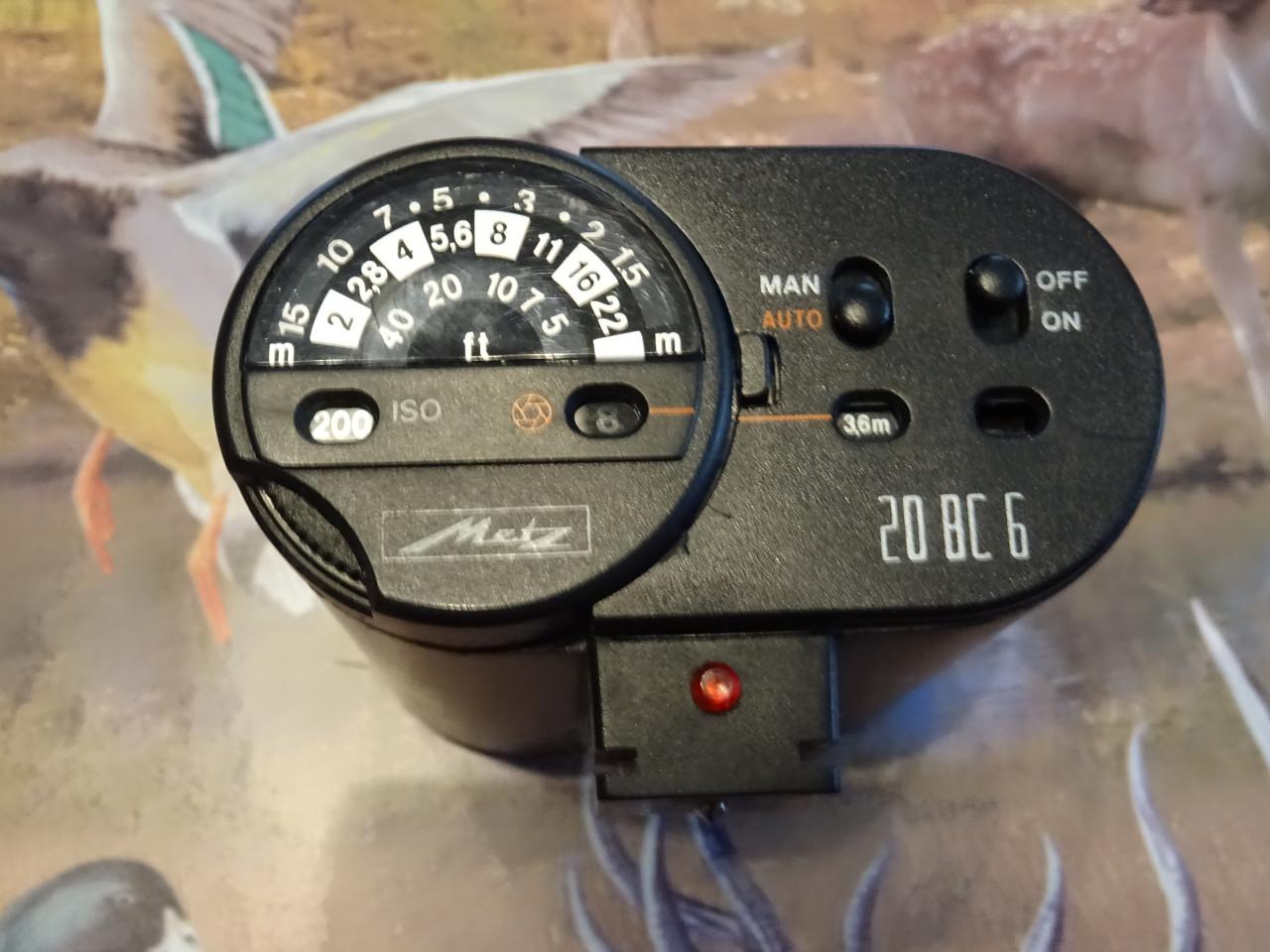 Flitslamp  voor foto toestel ?voor hobby onderdelen en of verzamelaar