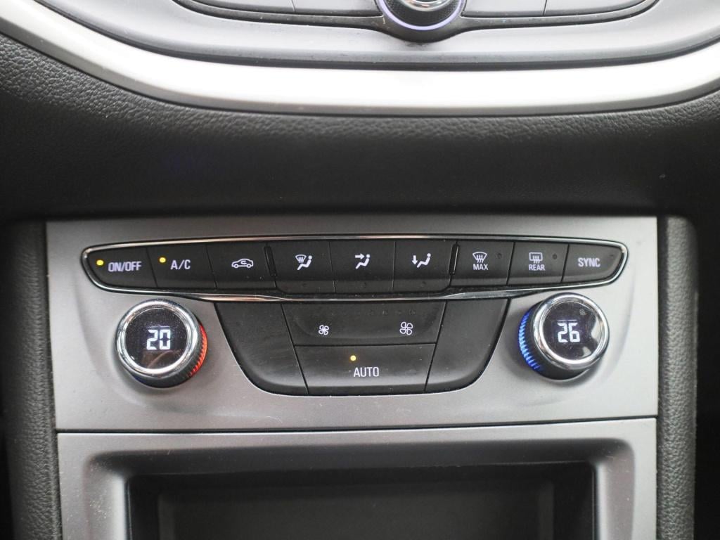 Opel Astra 1.2 edition apple carplay | climate control | parkeer sensoren |