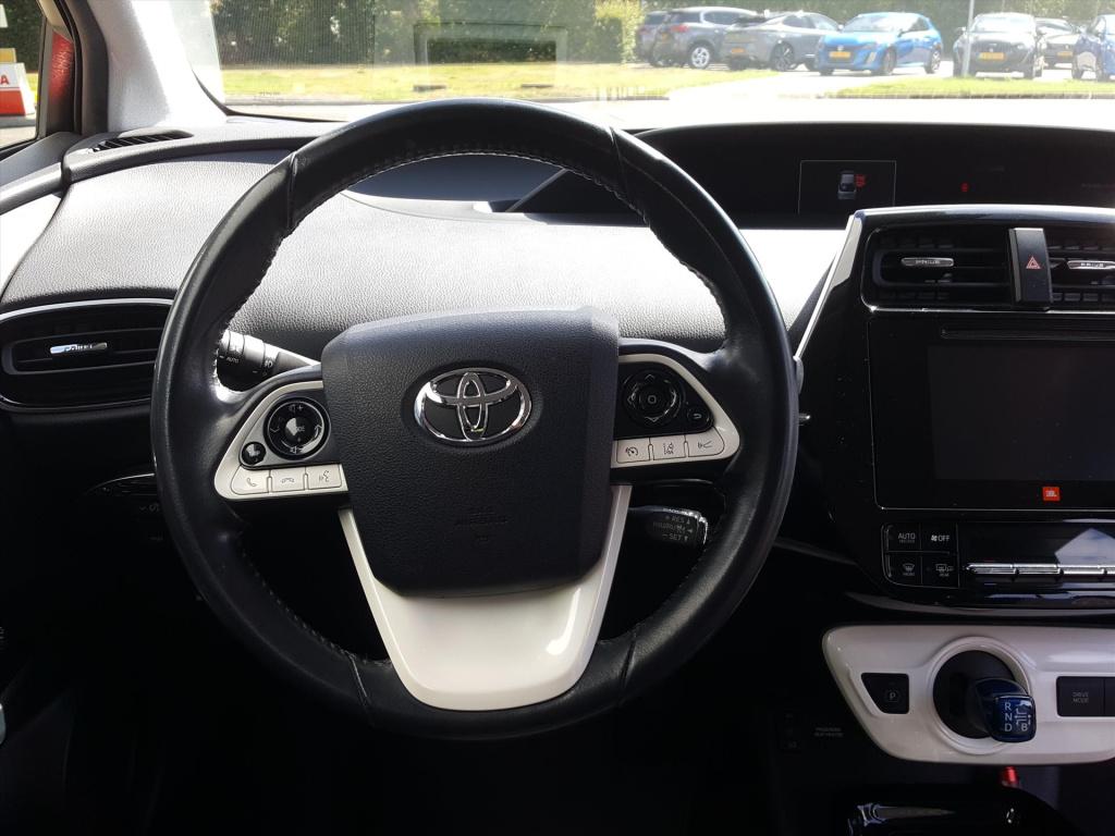 Toyota Prius 1.8 full hybrid 122pk aut active | navi | bt | cruise & climat