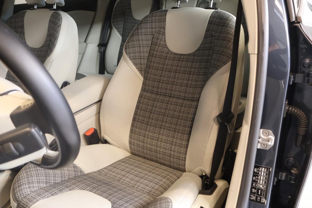 Volvo V40 1.5 t2 nordic+ nl auto, winterpakket, camera, parkeerassist, blis