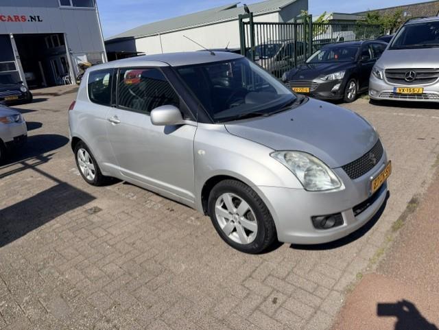 Suzuki Swift 1.5 exclusive