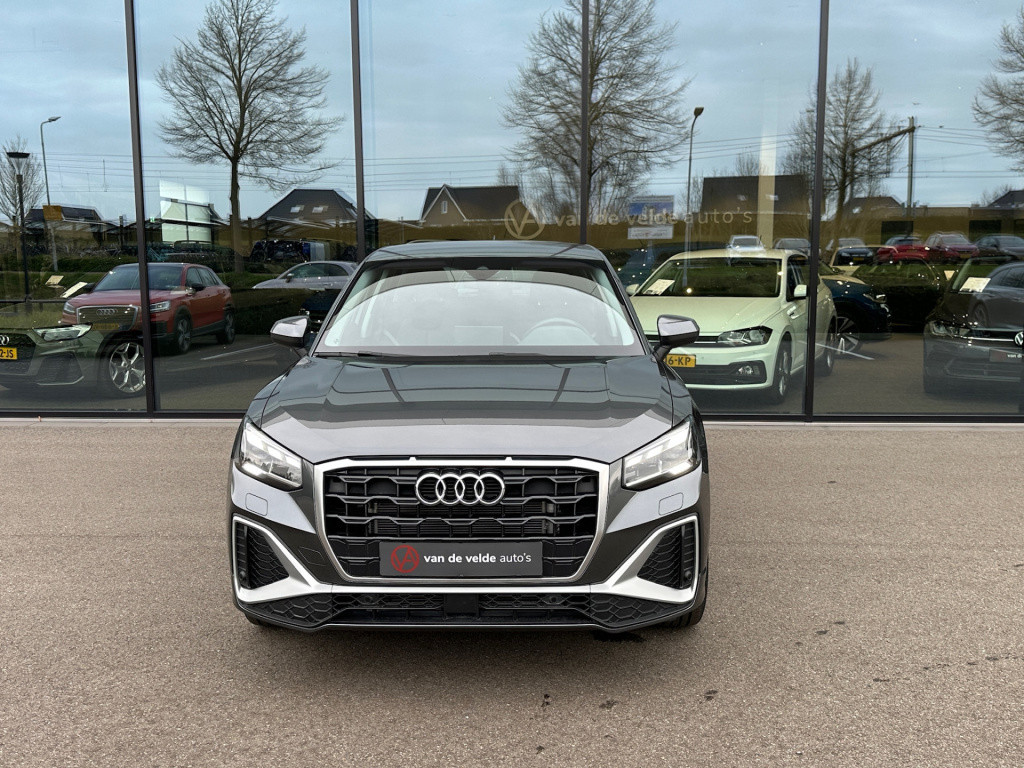 Audi Q2 35 tfsi 150pk s-tronic s-line | led | camera | carplay | elek. acht