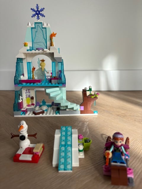 Lego Disney 41062:Elsa's fonkelende ijskasteel