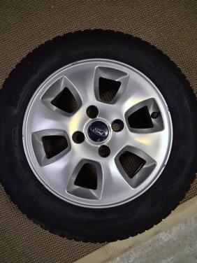 4 originele ford velgen met winterbanden