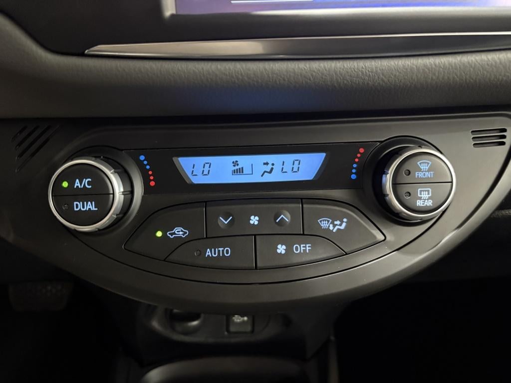 Toyota Yaris 1.5 hybrid aspiration | lage km-stand |