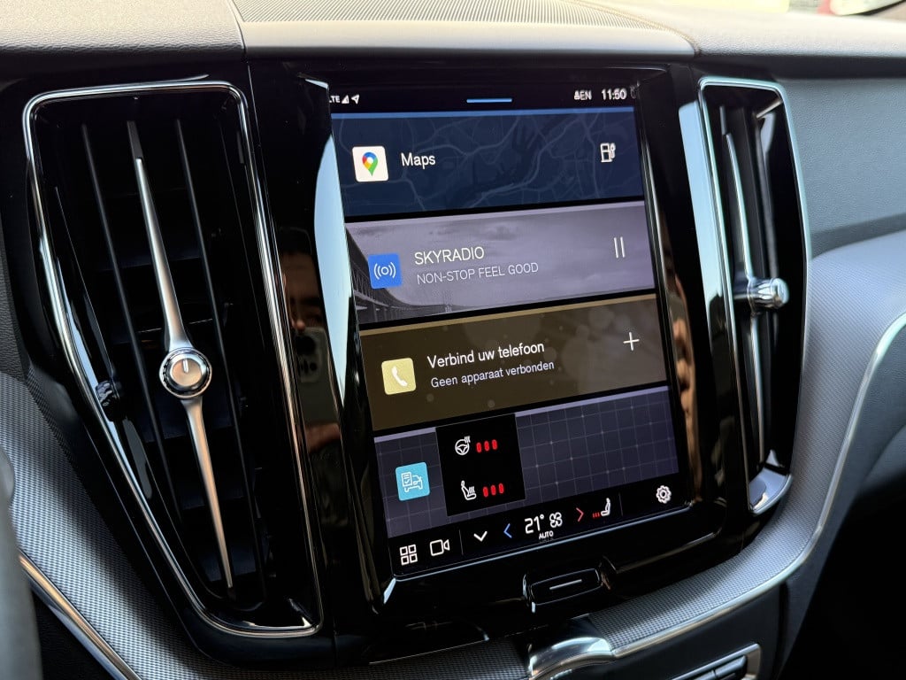 Volvo XC60 t8 455pk recharge plus dark| panodak| adap.cruise| trekhaak| ca