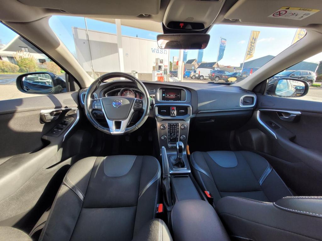 Volvo V40 2.0 d2 summum business