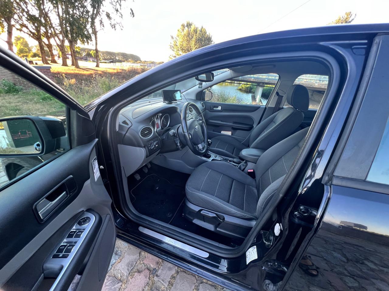 Ford focus 1.8 titanium 2009
