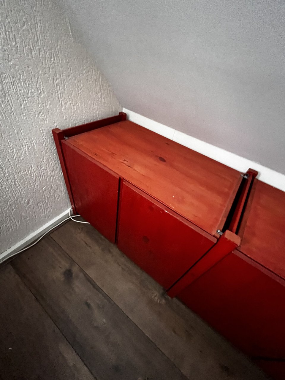 Drie Ivar kastdelen. Met deuren. En drie schappen.