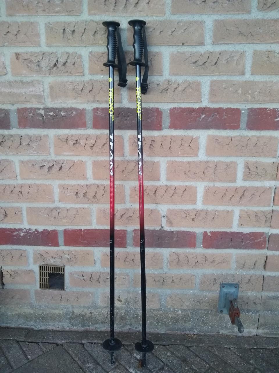 Te koop: Fischer kinderski's (128 cm) met skistokken