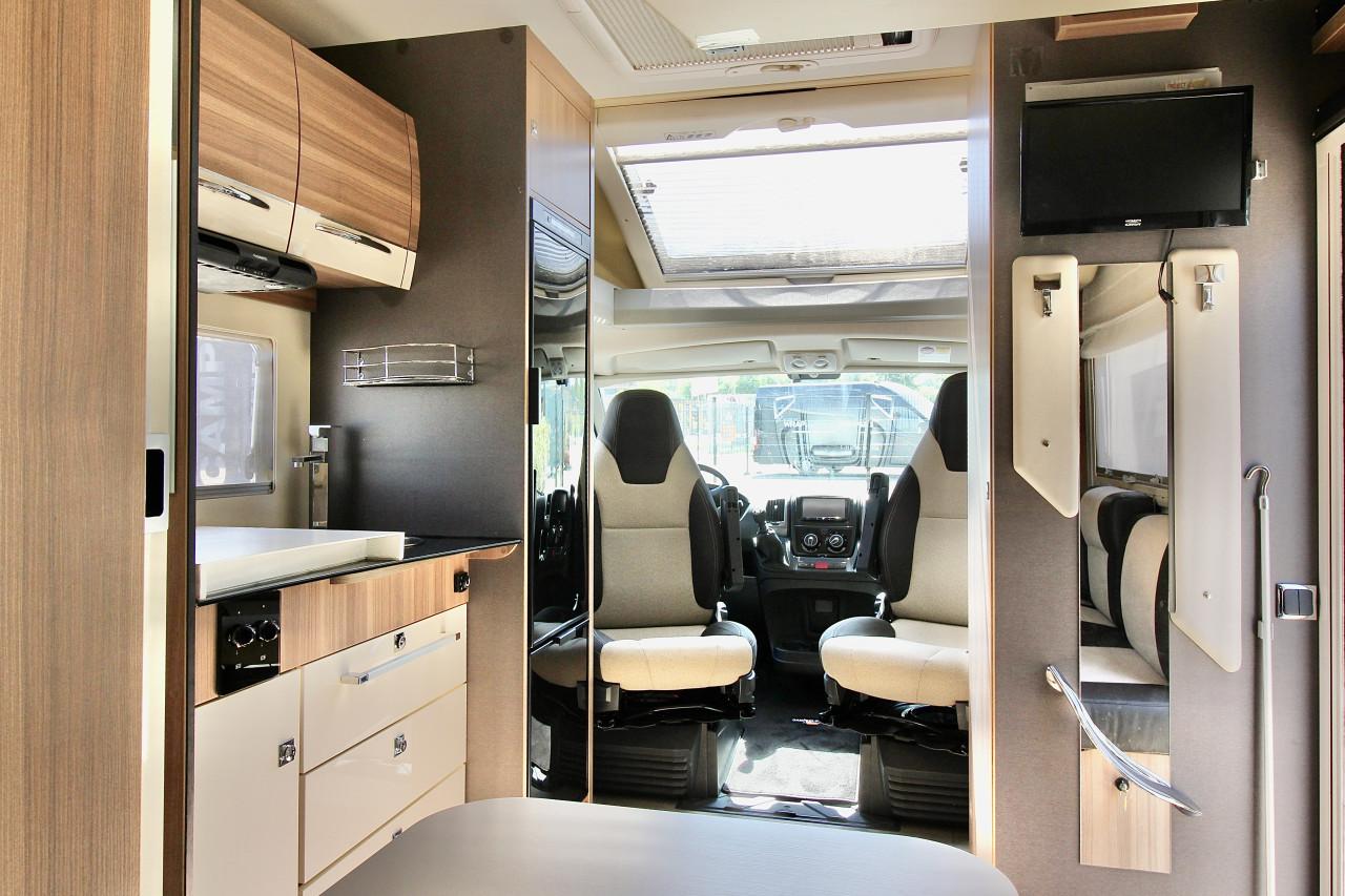 Chausson Welcome 500 (Uniek compacte camper 5.67mtr.)