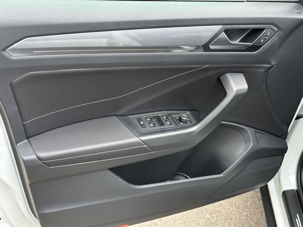 Volkswagen T-roc 1.5 tsi 150pk dsg style | trekhaak | carplay | adapt. crui