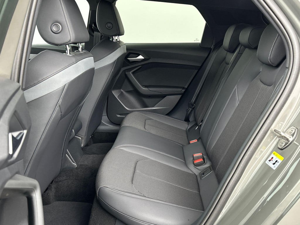 Audi A1 s edition 25 tfsi 70 kw / 95 pk sportback 7 versn.