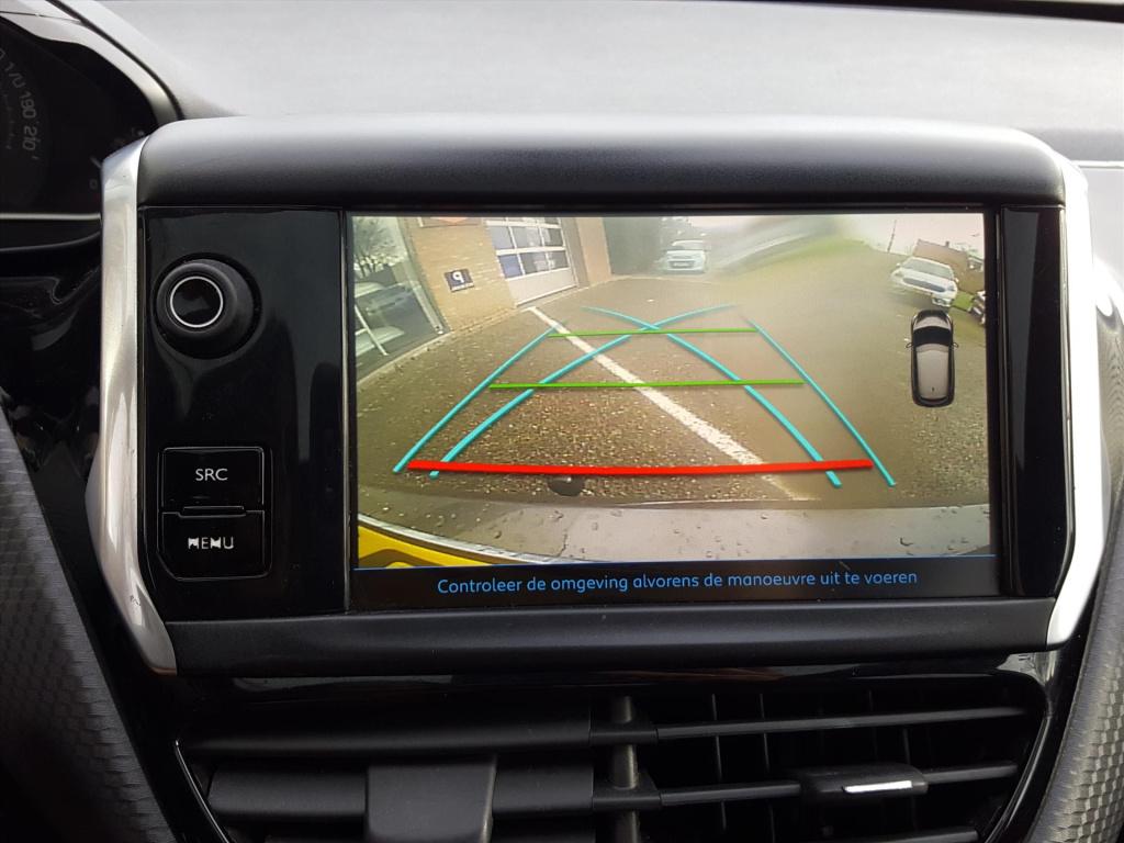 Peugeot 208 gt-line 1.2-110pk 5d vol-automaat(eat6) navigatie | trekhaak | 