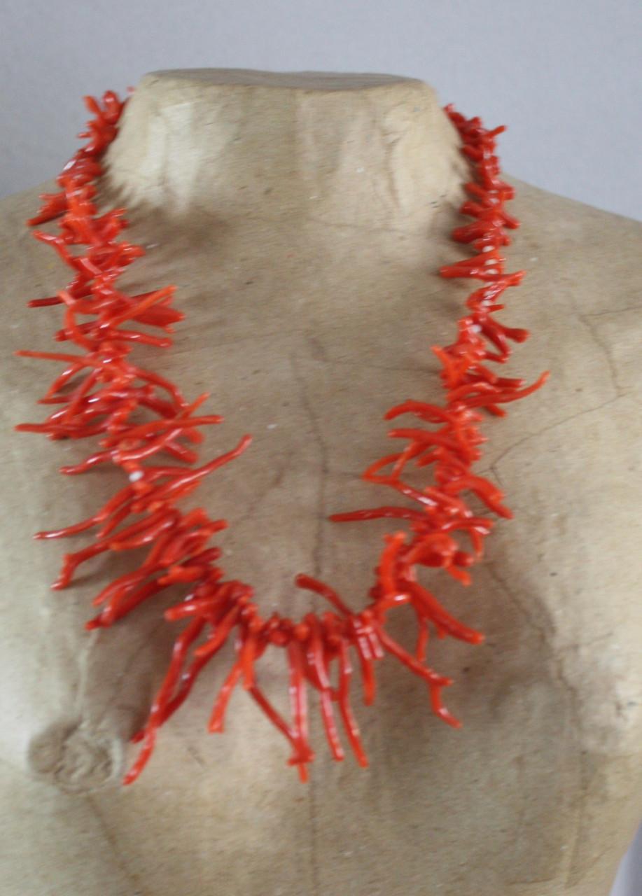 Rode schelpen ketting staafjes