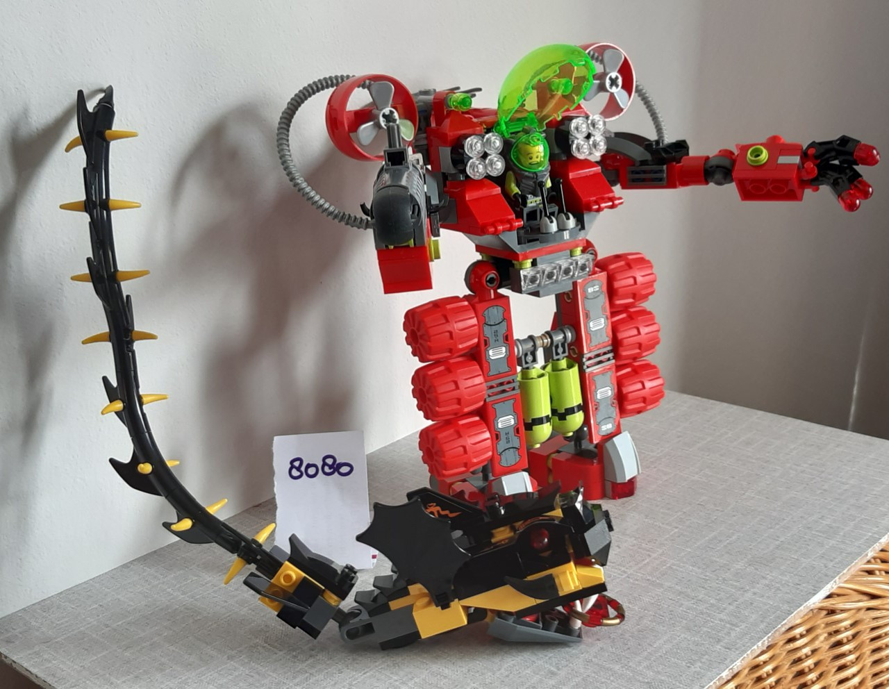 Lego Atlantis 8080: undersea explorer:.Transformer + Minifiguur