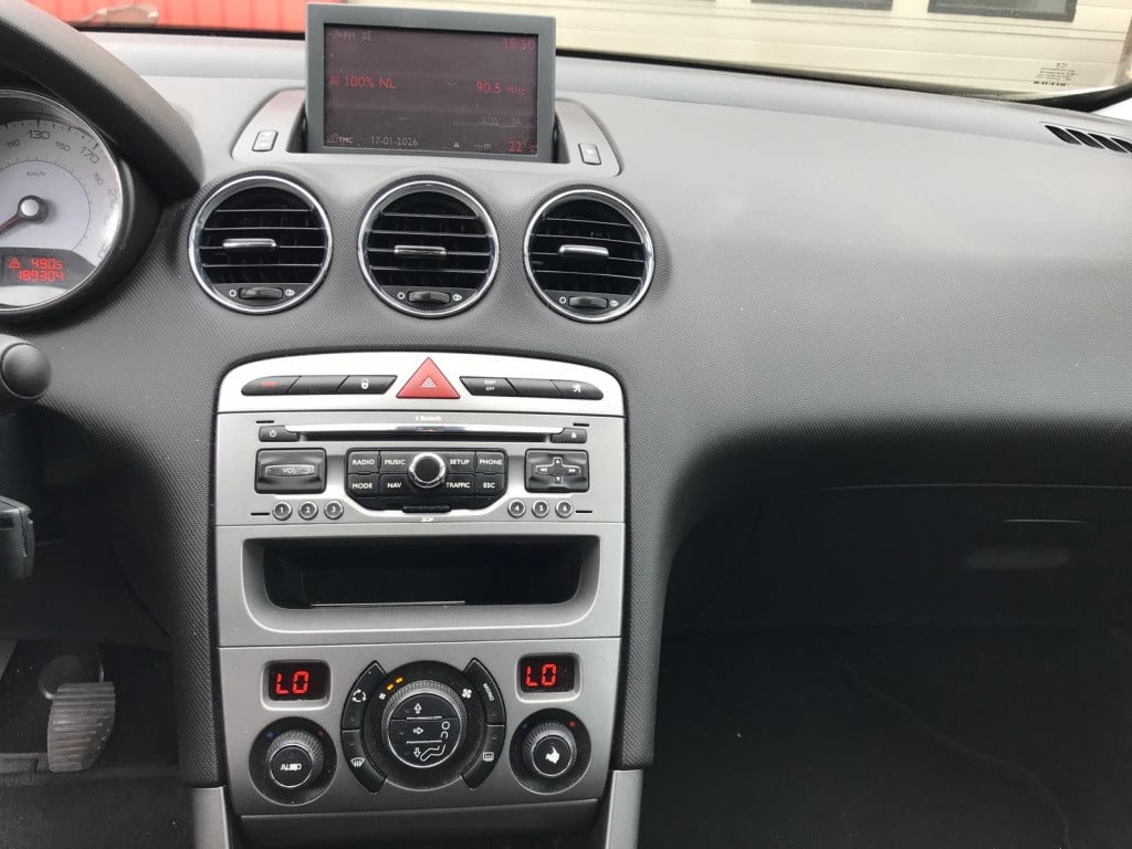 Peugeot 308 1.6 vti mill. 200