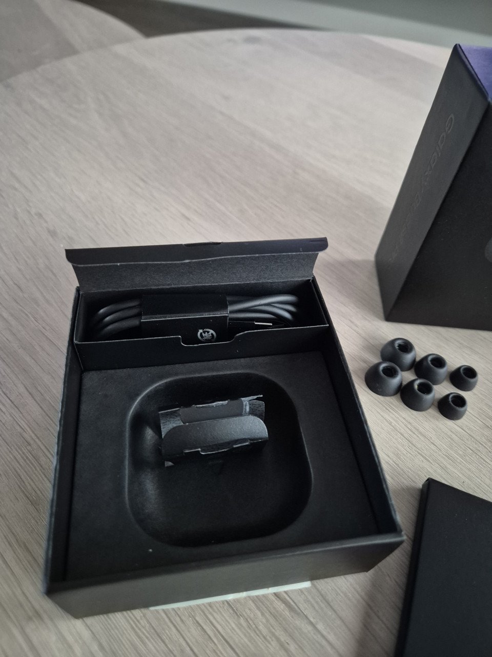 Te koop: Samsung galaxy Buds2 pro