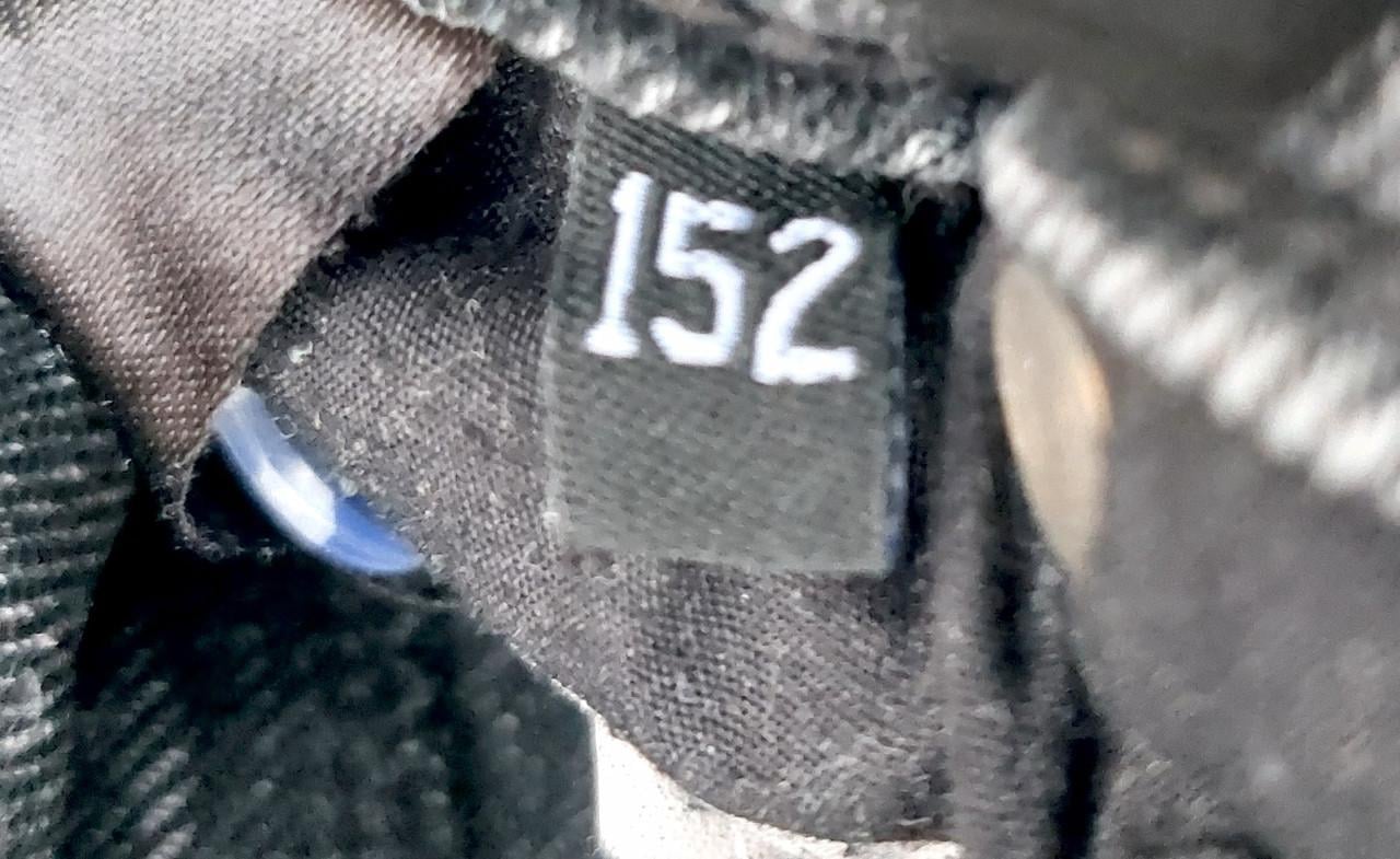 Kinderkleding spijkerbroek maat 146 en 152