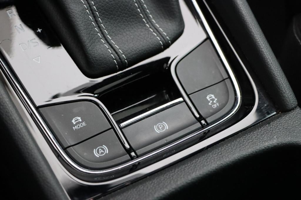 Skoda Karoq 1.5 tsi act sportline business