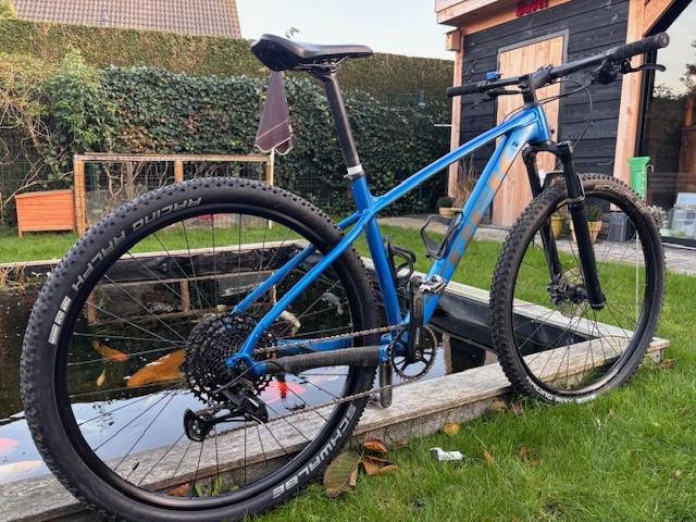 TREK X-Caliber 8