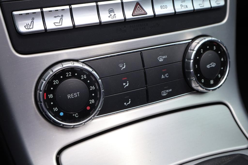 Mercedes-Benz SLK 200 amg line i airscarf i stoelverwarming i automaat i le