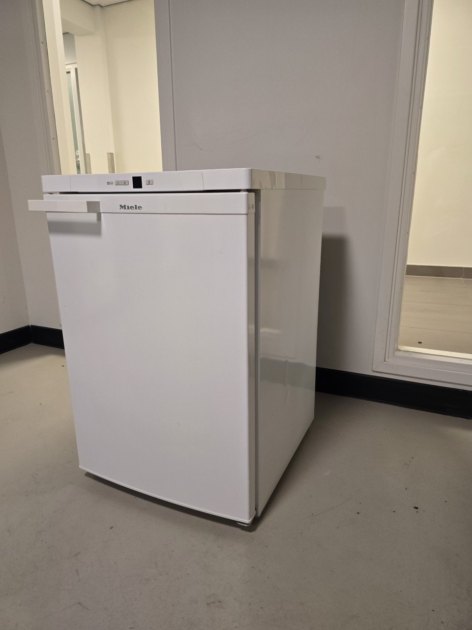 Te Koop nieuw model Miele Tafelmodel A+ vriezer*****