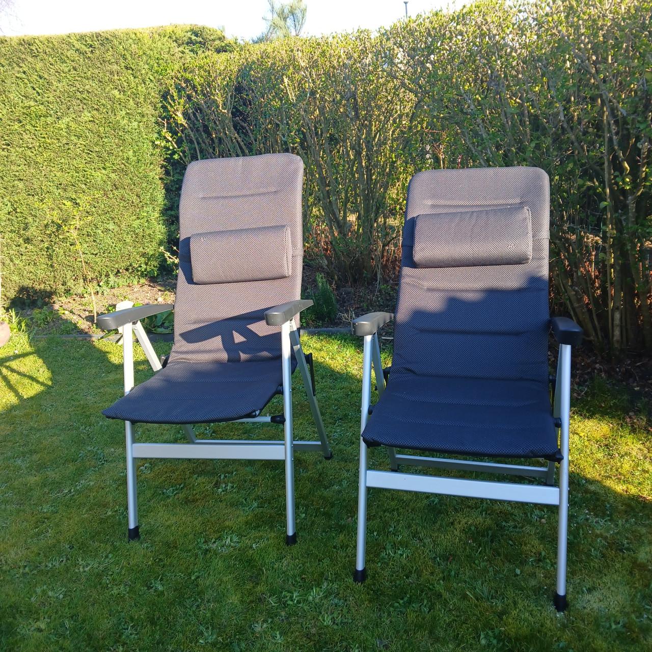 Te koop 2 kampeerstoelen