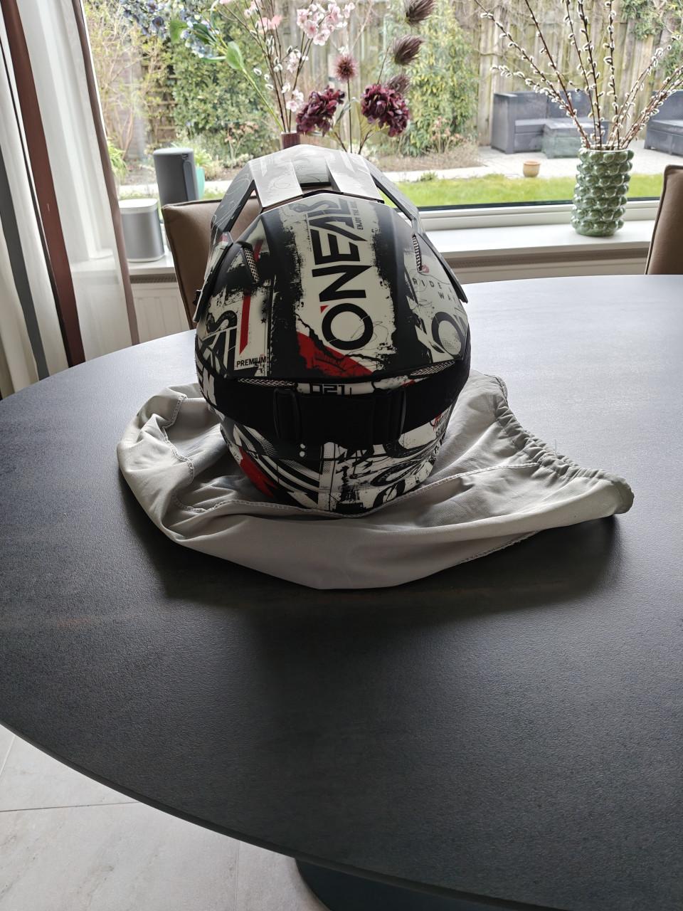 O'Neal crosshelm maat L & Raven cross bril