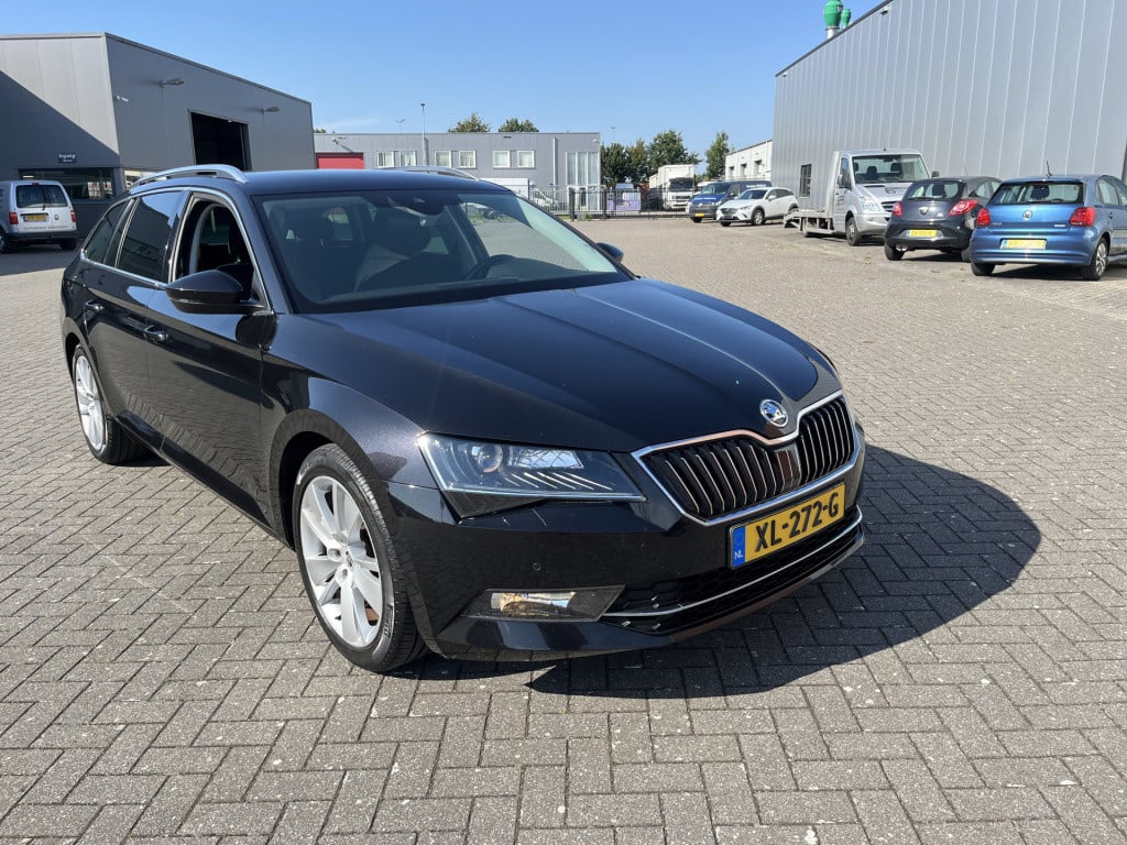 Skoda Superb combi 1.4 tsi act style business
